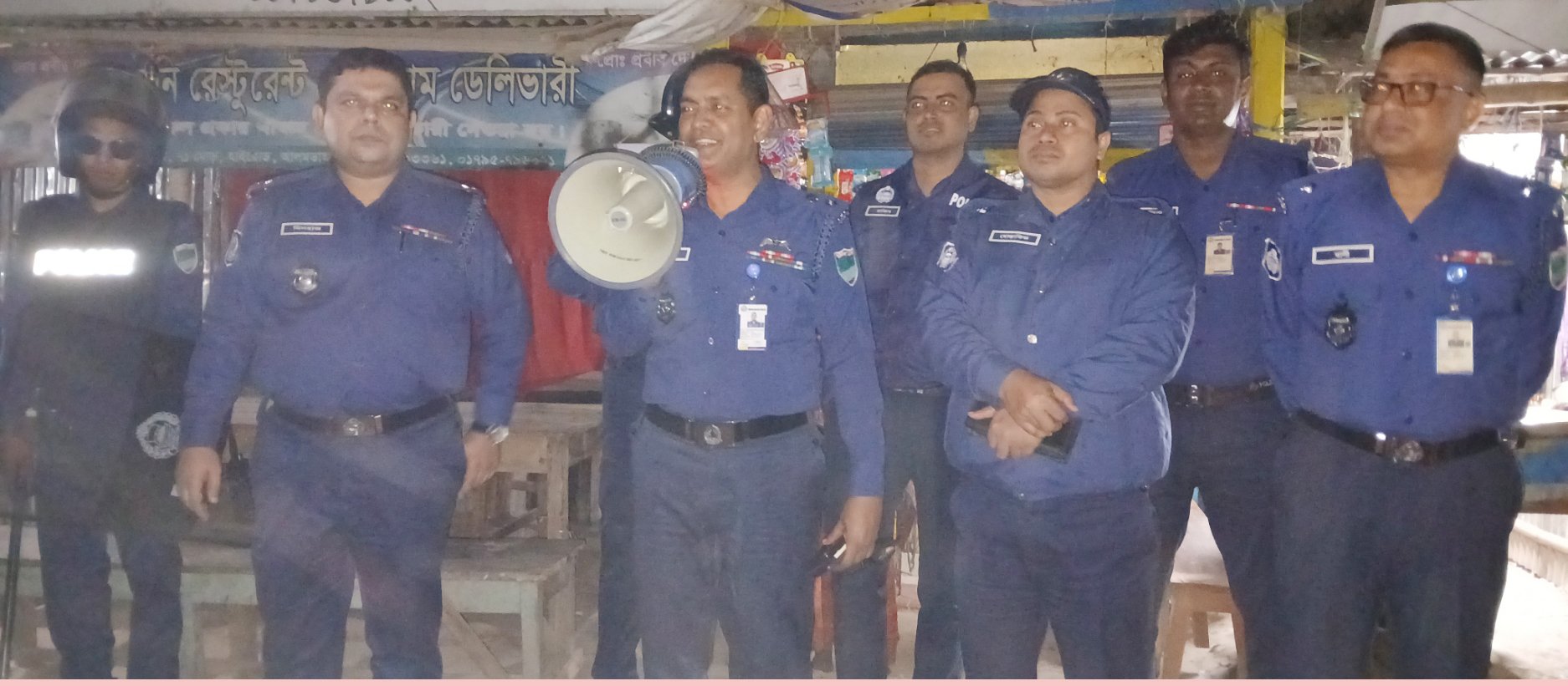আলমডাঙ্গায় ভোটারদের নিরাপদে ভোটদানের আশ্বাস দিলেন পুলিশ সুপার মনিরুল ইসলাম