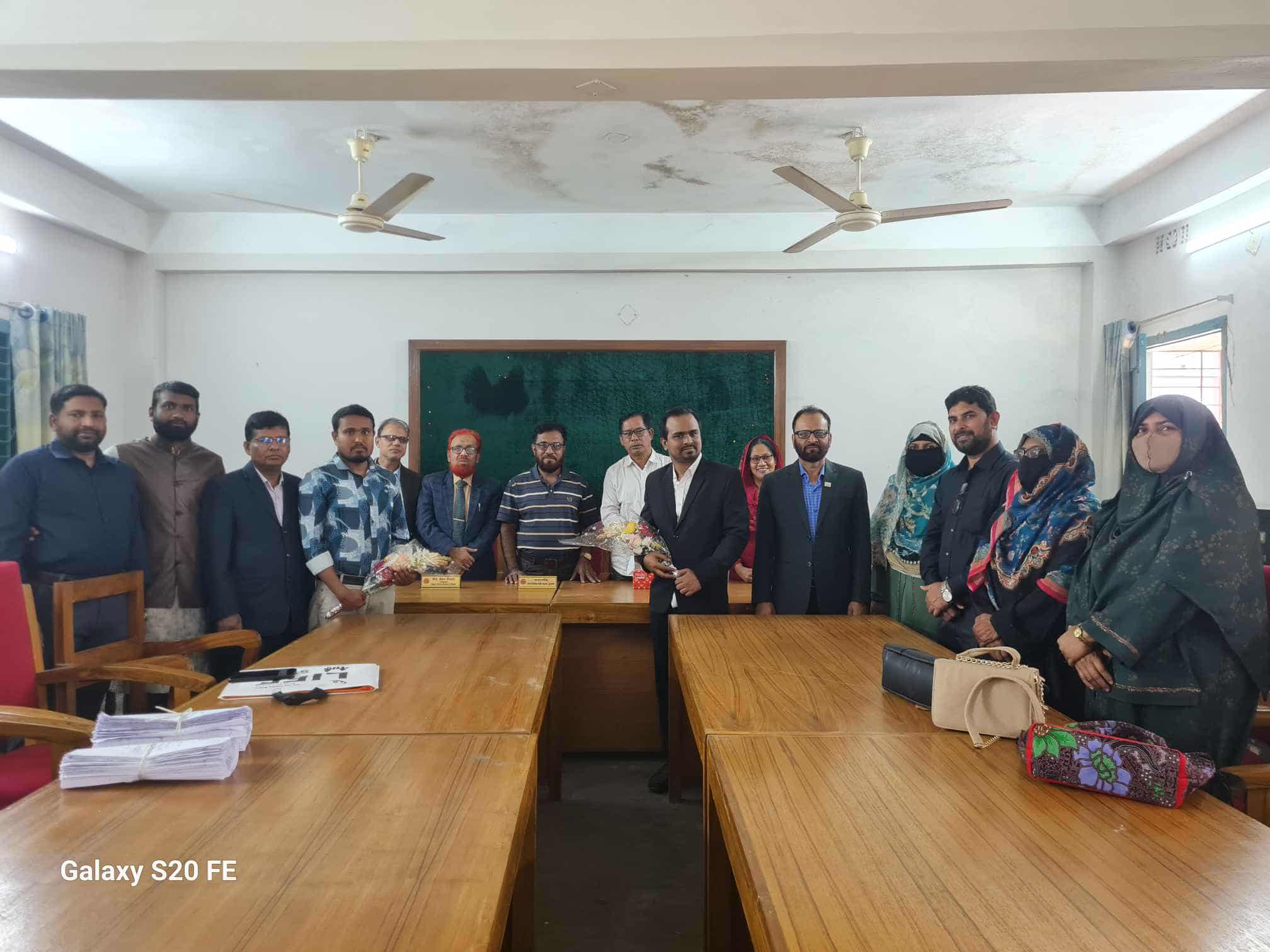 আলমডাঙ্গায় নিগার সিদ্দিক ডিগ্রি কলেজে আনন্দঘন পরিবেশে নতুন দুইজন প্রভাষকের যোগদান