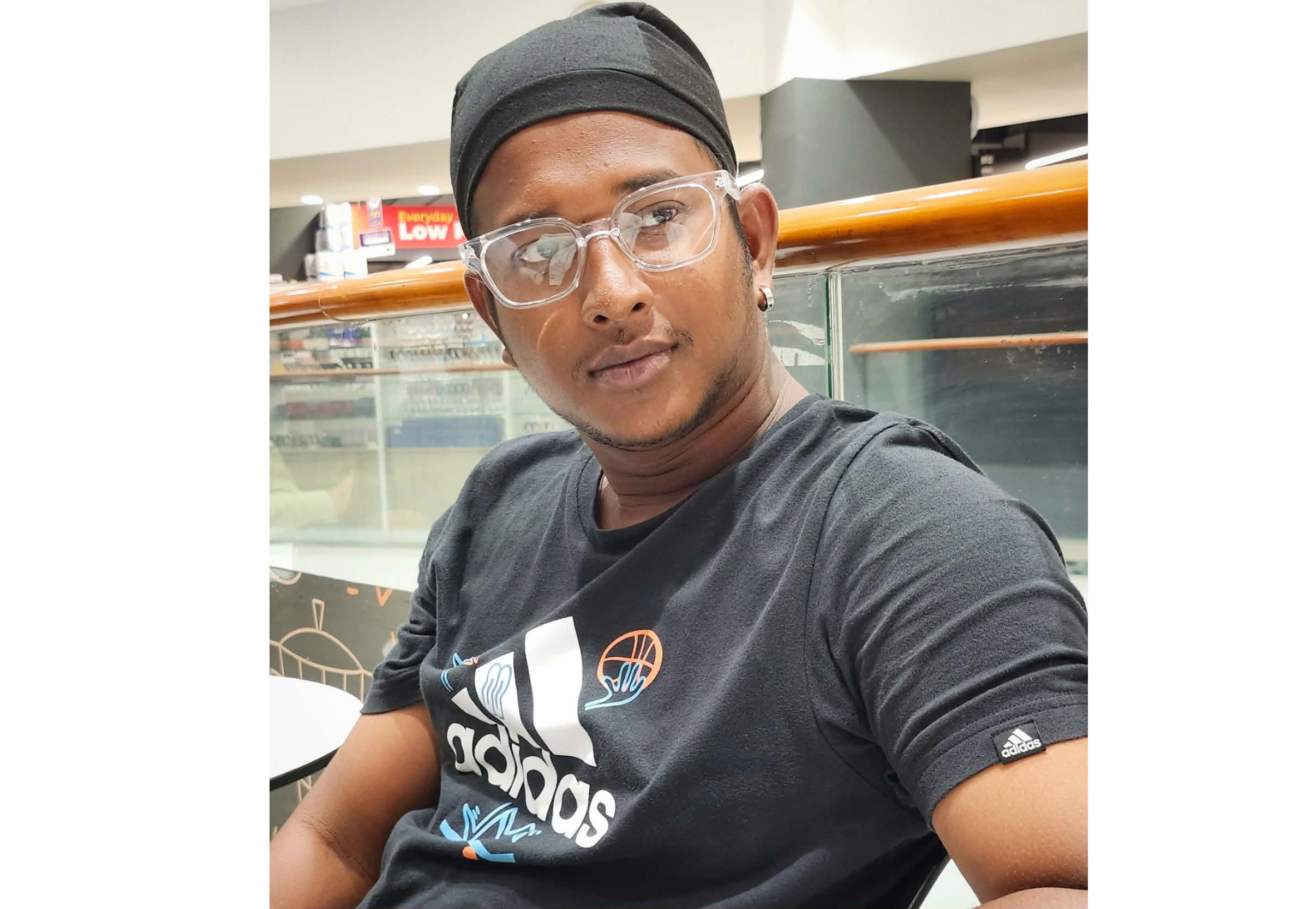 আলমডাঙ্গা উপজেলা ও পৌরবাসীকে ঈদুল আজহার শুভেচ্ছা জানিয়েছেন জন আলফ