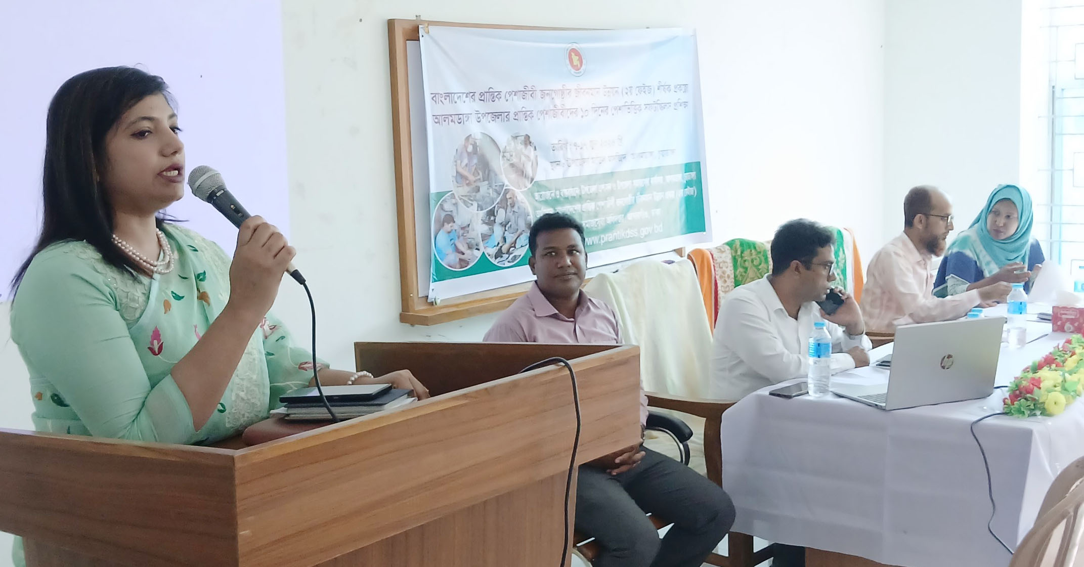 আলমডাঙ্গায় প্রান্তিক পেশাজীবীদের ১০ দিনব্যাপী সফট স্কিলস প্রশিক্ষণ উদ্বোধন