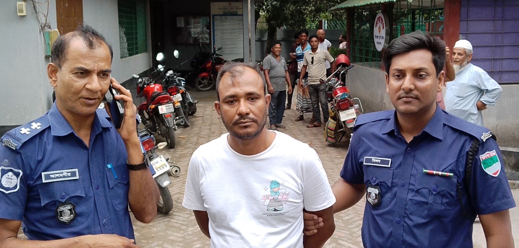 আলসডাঙ্গায় সাংবাদিক পরিচয়ে সরকারি কা‌র্যক্রমে বাধা ও চাঁদা দাবির অপরাধে যুবকের ১৫ দিনের কারাদণ্ড
