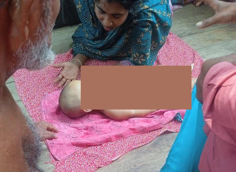 আলমডাঙ্গায় সাগু গলায় আটকে ৭ মাসের শিশুর মৃত্যু : মায়ের কোলে সাগু খেতে গিয়ে মর্মান্তিক পরিণতি, শোকে স্তব্ধ দুই গ্রাম
