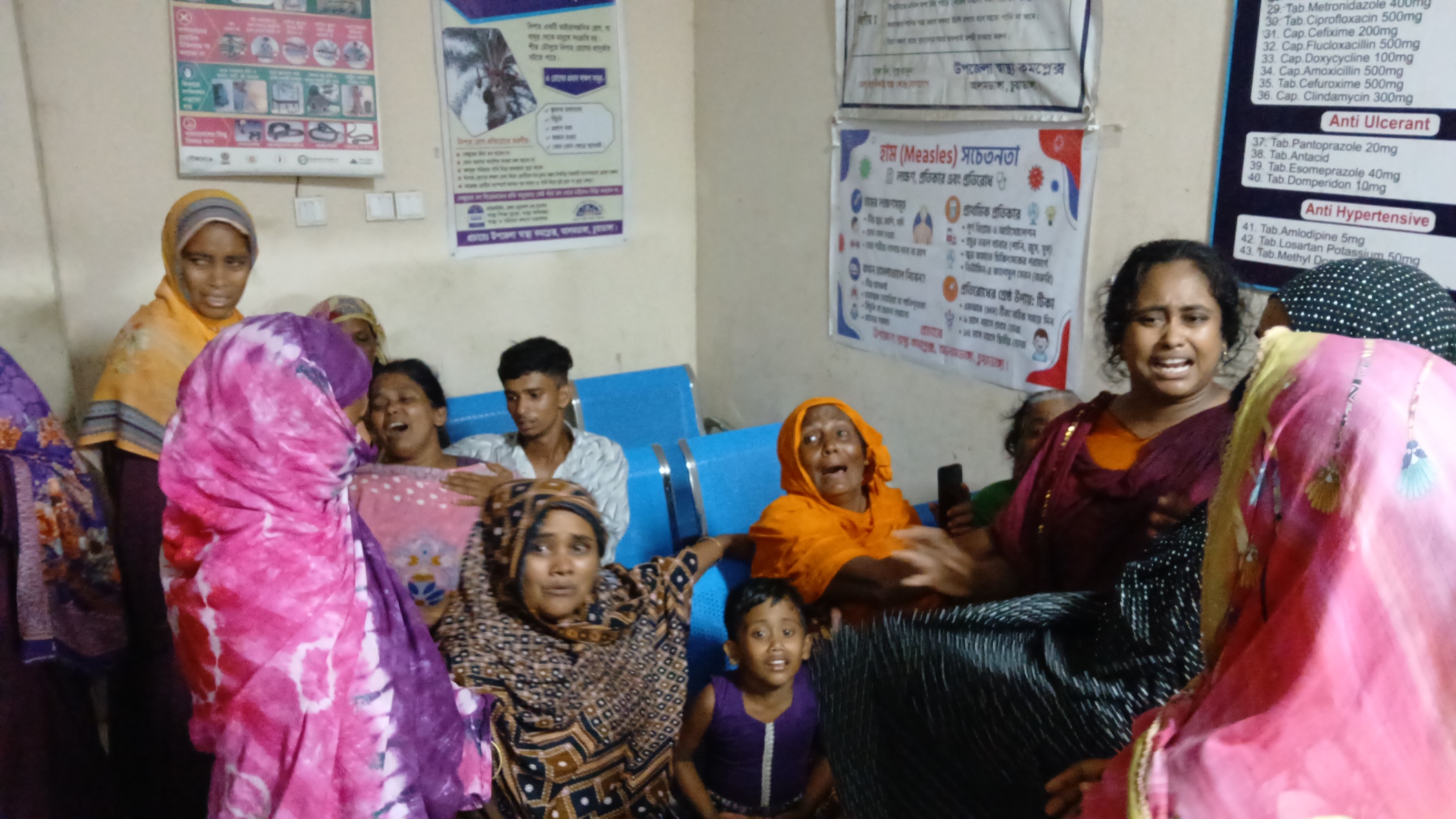 আলমডাঙ্গায় স্ত্রীর সঙ্গে সম্পর্কের সন্দেহে চয়নকে বাড়িতে ডেকে নিয়ে হত্যা : হত্যাকারী হেলাল ও তার স্ত্রী লাবনী পলাতক