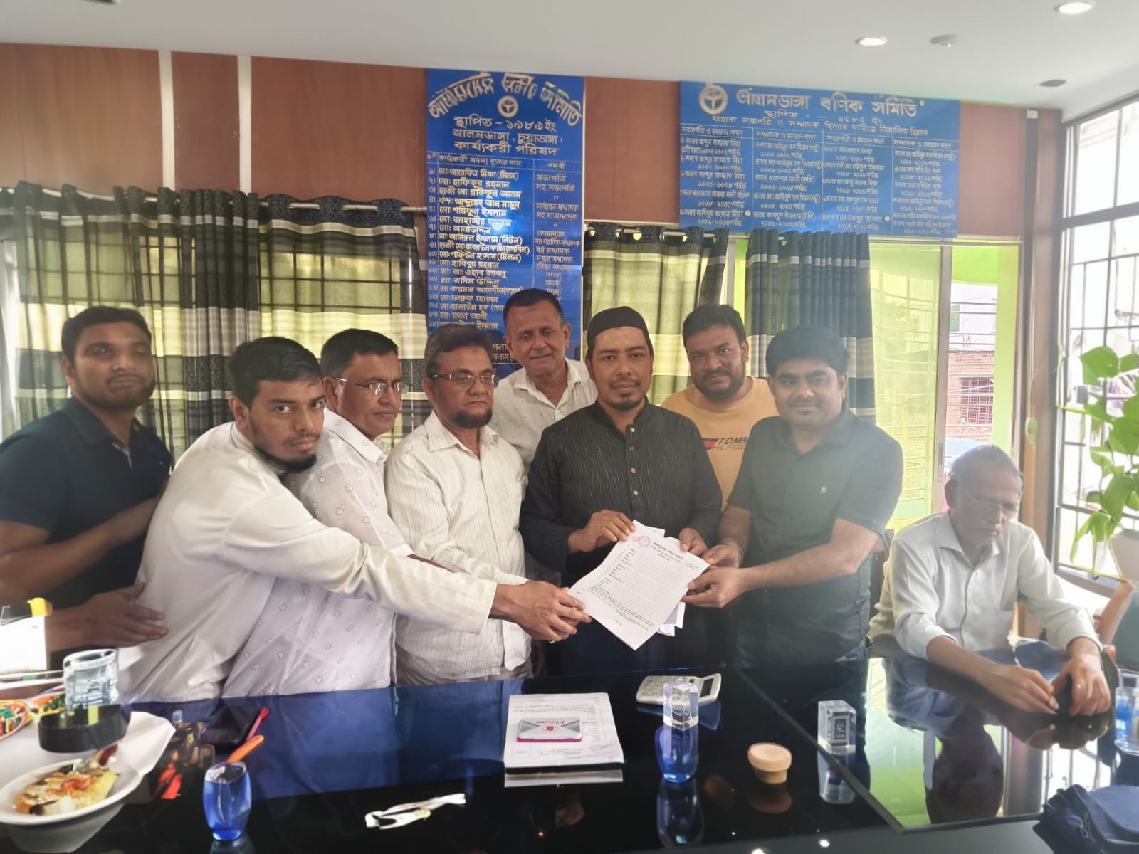 আলমডাঙ্গা বণিক সমিতির নির্বাচনে কোষাধ্যক্ষ পদে বেলাল হুসাইনের মনোনয়নপত্র উত্তোলন